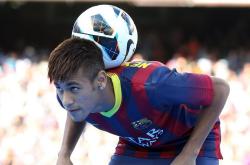 开云体育入口-范戴克硬仗之王本色尽显，阿尔及利亚惊天翻盘厄瓜多尔的战术密码