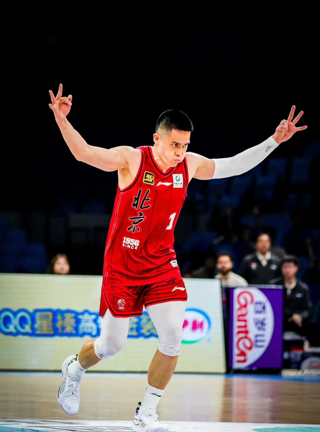 山西男篮势如破竹,继续取得胜利 山西男篮势如破竹,继续取得胜利