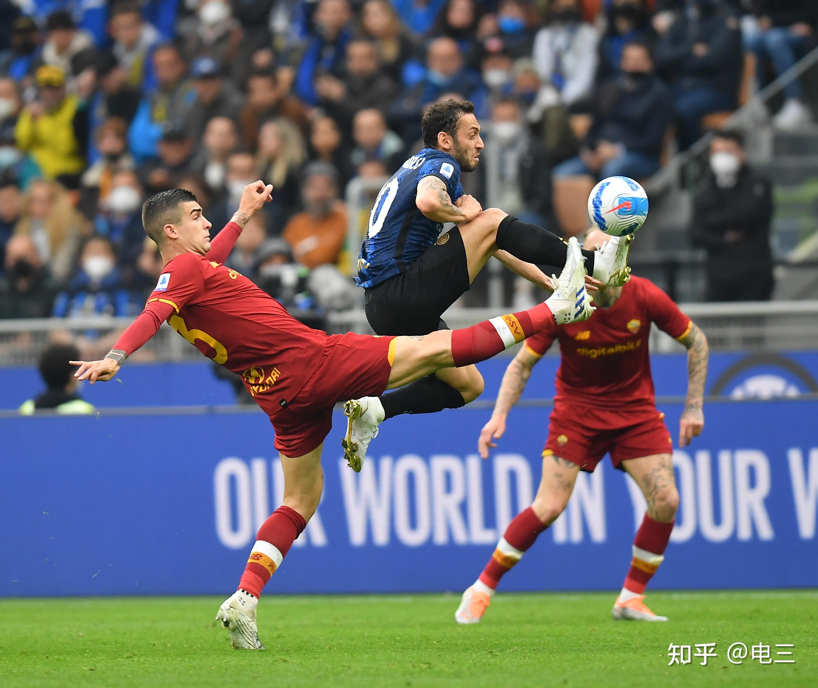 罗马艰难战胜波尔图,晋级形势不明朗的简单介绍 罗马艰难战胜波尔图,晋级形势不明朗的简单介绍