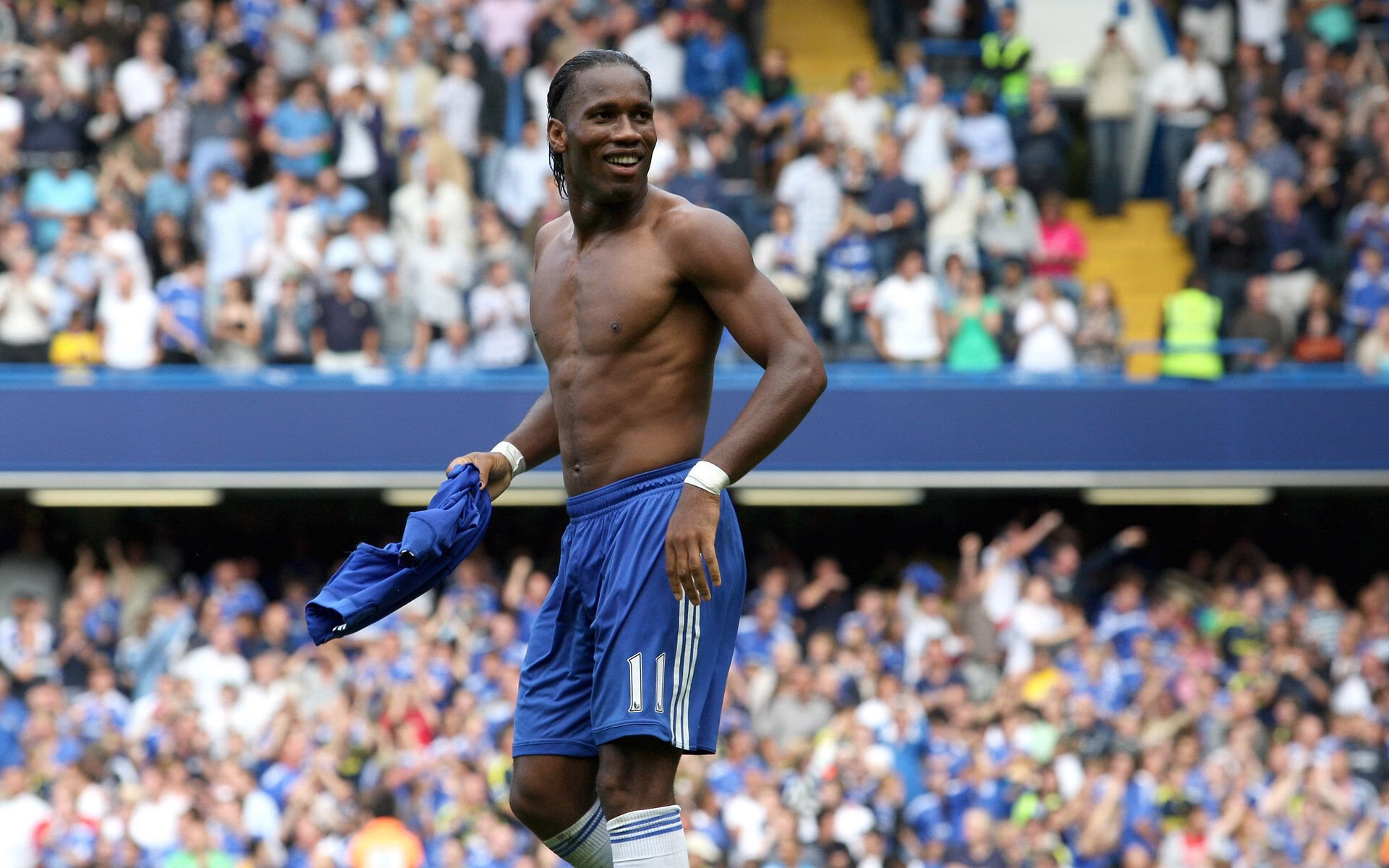 当足球压哨绝杀遇见篮球终场接管,多特蒙德与凯恩的唯一性胜利启示