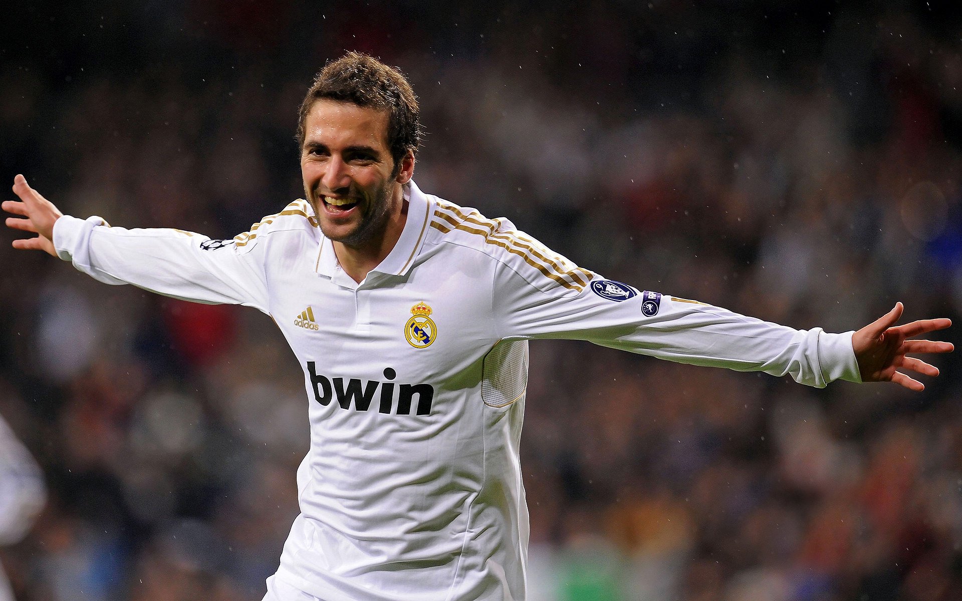 毕尔巴鄂横扫莱比锡红牛,奥亚尔萨瓦尔刷新纪录,一场属于巴斯克雄狮的传奇之夜